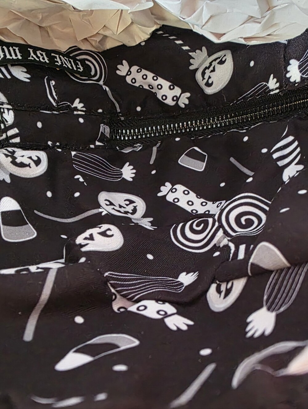 Black Glitter Pumpkin Face Crossbody Bag Halloween - Picture 4 of 4